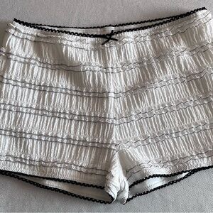 Cotton Candy White Ruffled Lounge Shorts with Black Trim Size large NWT